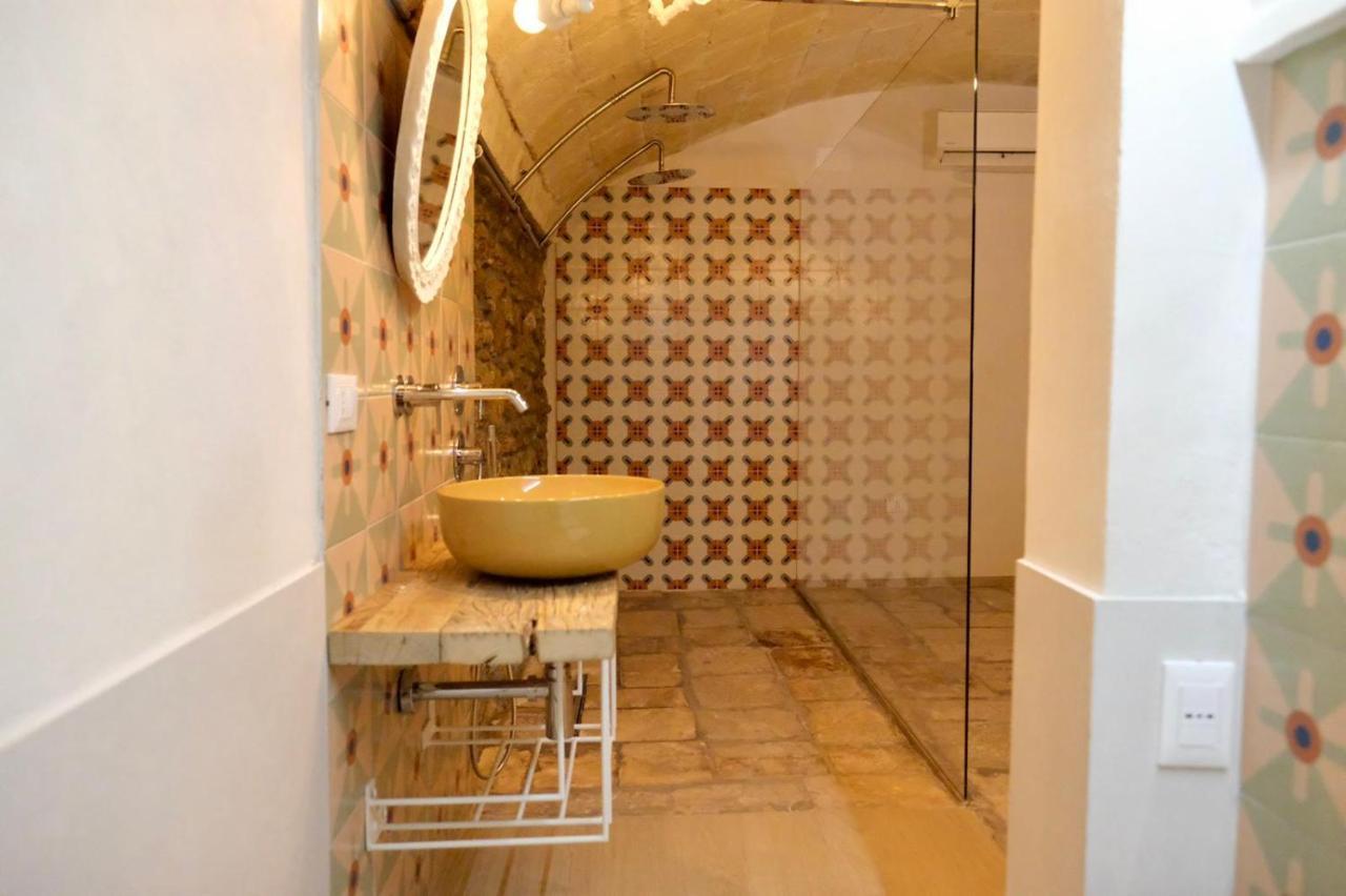 Vico Luxury Room Mesagne Luaran gambar